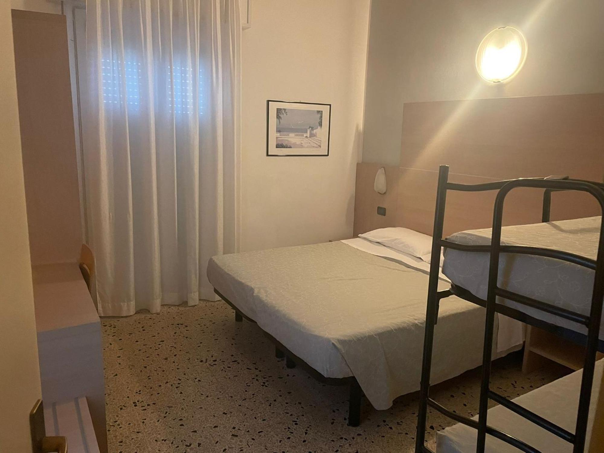 Hotel Veliero Ріміні Екстер'єр фото