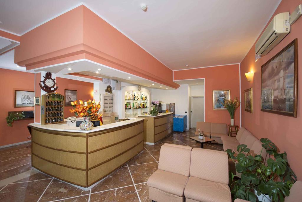 Hotel Veliero Ріміні Екстер'єр фото