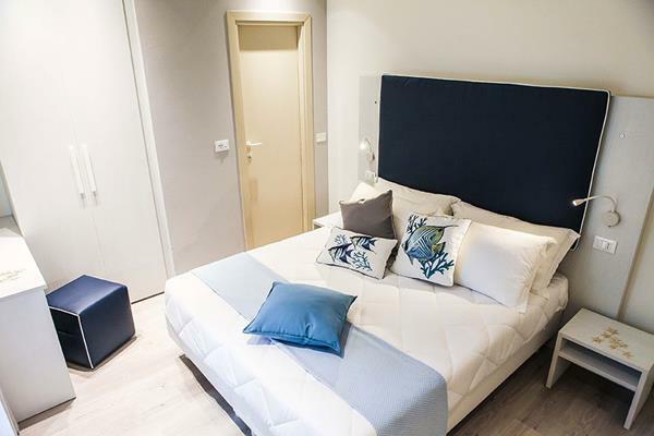 Hotel Veliero Ріміні Екстер'єр фото